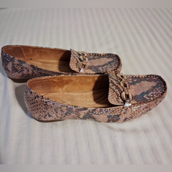 Naturalizer Women's Snakeskin Loafers Size 9 - Picture 10 of 11